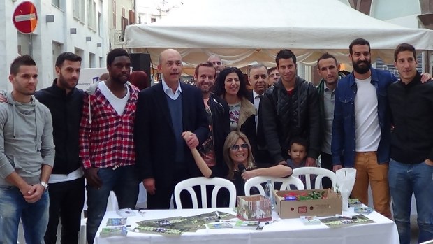 Αυτόγραφα, φωτογραφίες και αμέτρητη χαρά