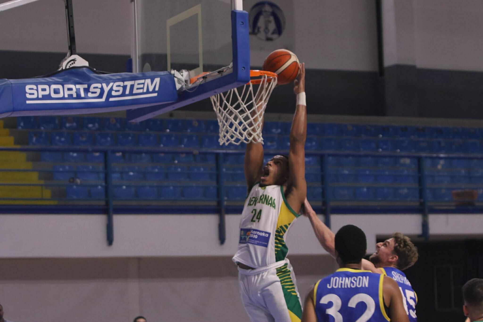 Πετρολίνα ΑΕΚ-CSM Corona Brasov 93-68