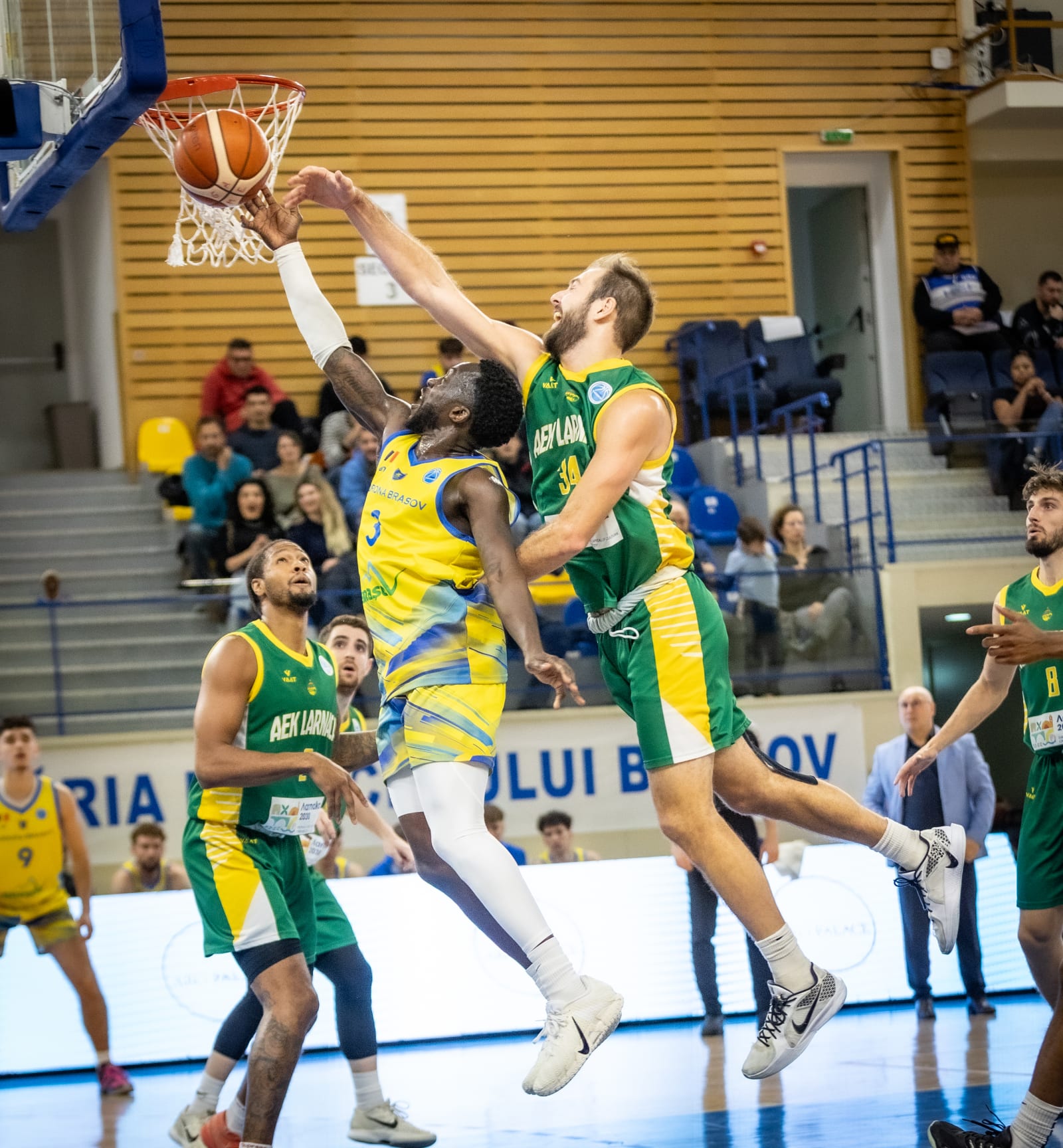 CSM Corona Brasov-Πετρολίνα ΑΕΚ 83-90  