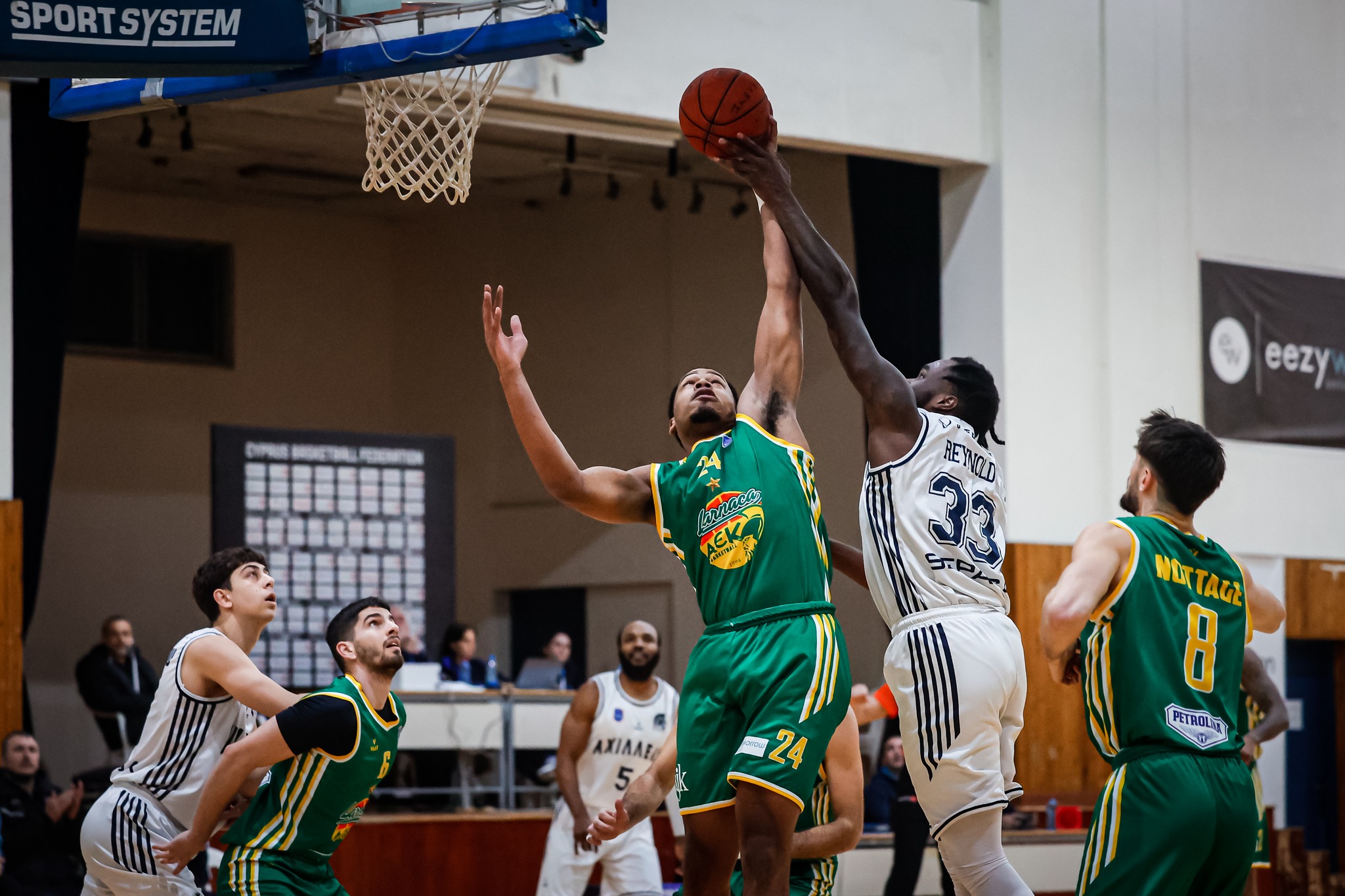 Aχιλλέας Καϊμακλίου-Πετρολίνα ΑΕΚ 90-92  