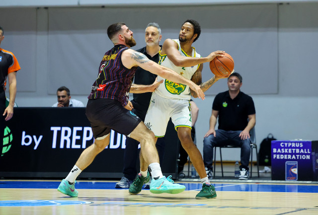Πετρολίνα ΑΕΚ-Kεραυνός Στροβόλου 68-76 