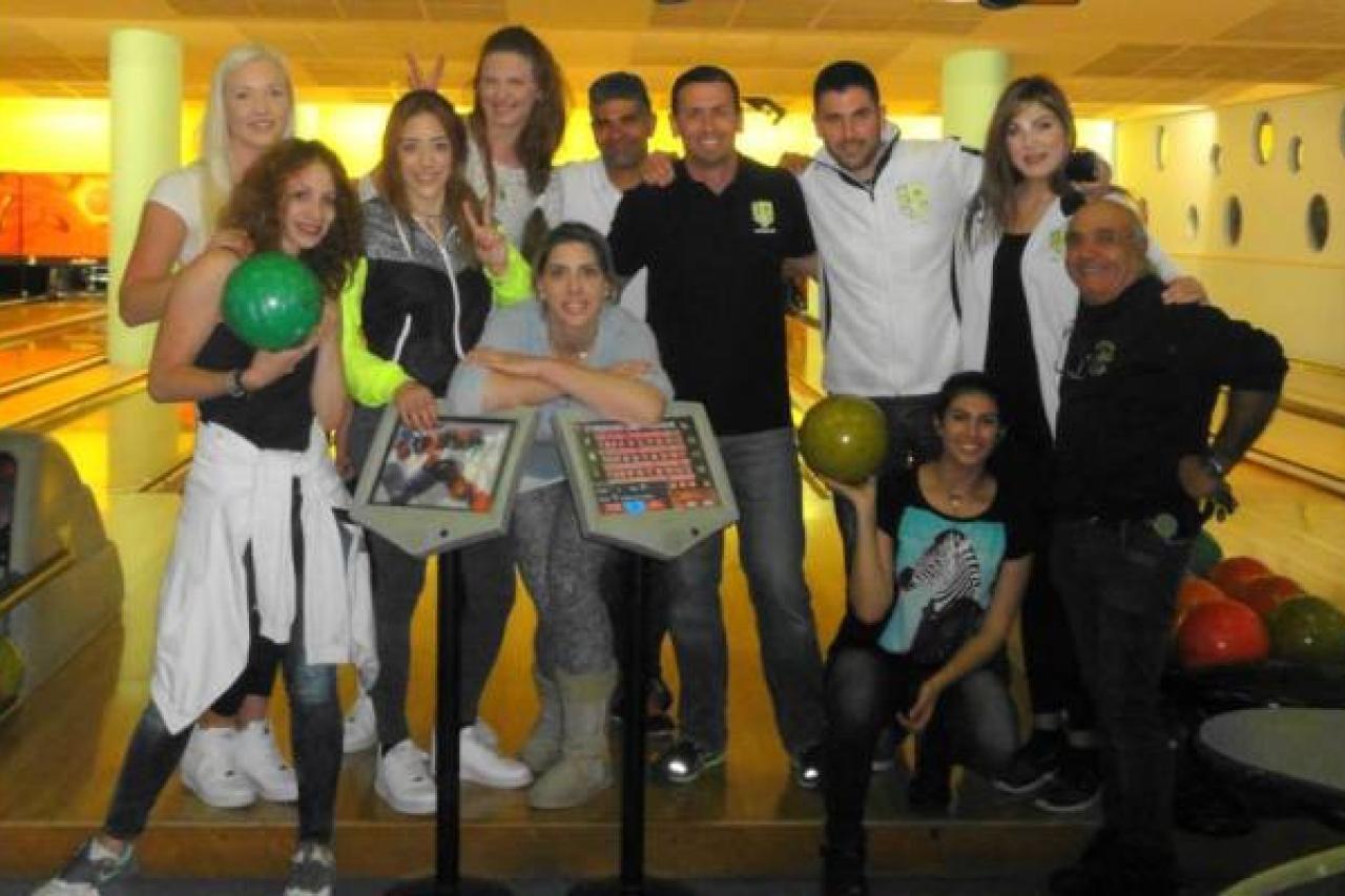 Bowling και φαγητό στο Espressamente illy